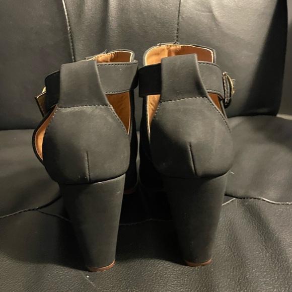 QUPID Black Strappy Sandals W 8 - Picture 5 of 10